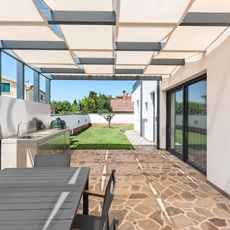 Villa Tina Zambratija With Private Pool *