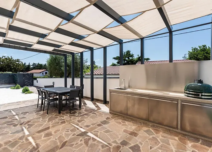 Tina Zambratija With Private Pool Villa Savudrija