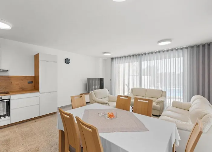 Villa Tina Zambratija With Private Pool Savudrija